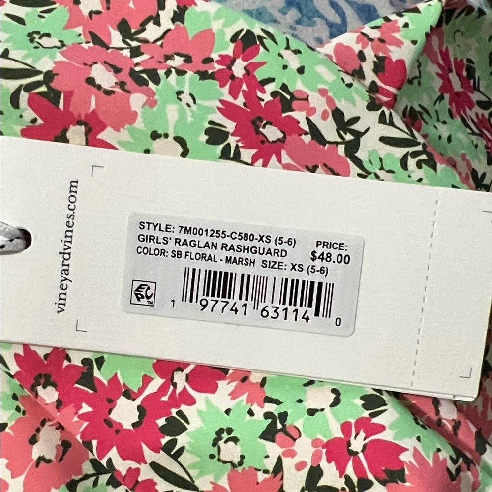 NWT Vineyard Vines Kids Floral Long-Sleeve Swim Rashguard Shirt - Pink Floral. - Picture 2 of 2